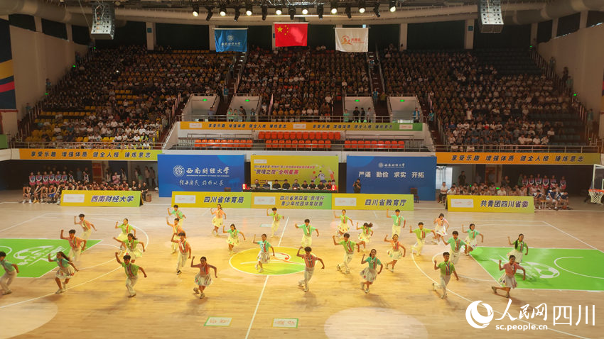 活动现场。实习生施莹摄