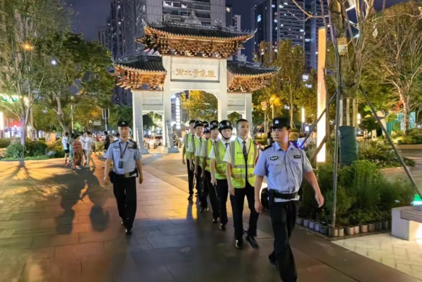 夏季治安打击整治专项行动。成都公安供图