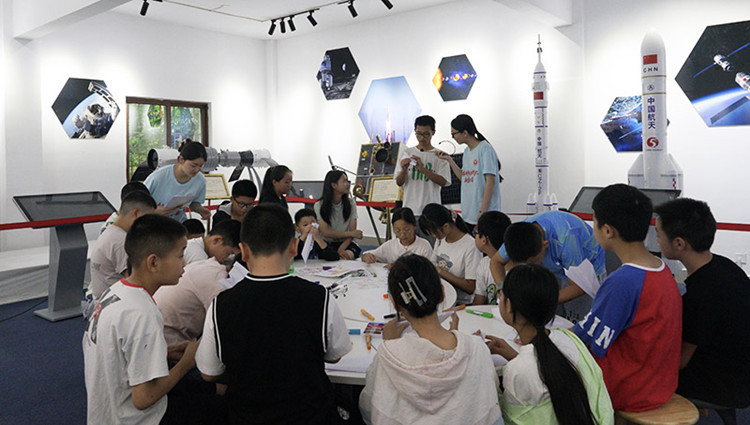 学生们参加夏令营活动现场。绵竹市融媒体中心供图