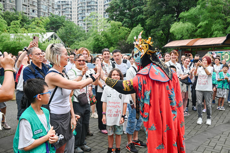 开眼界、饱口福、学手艺