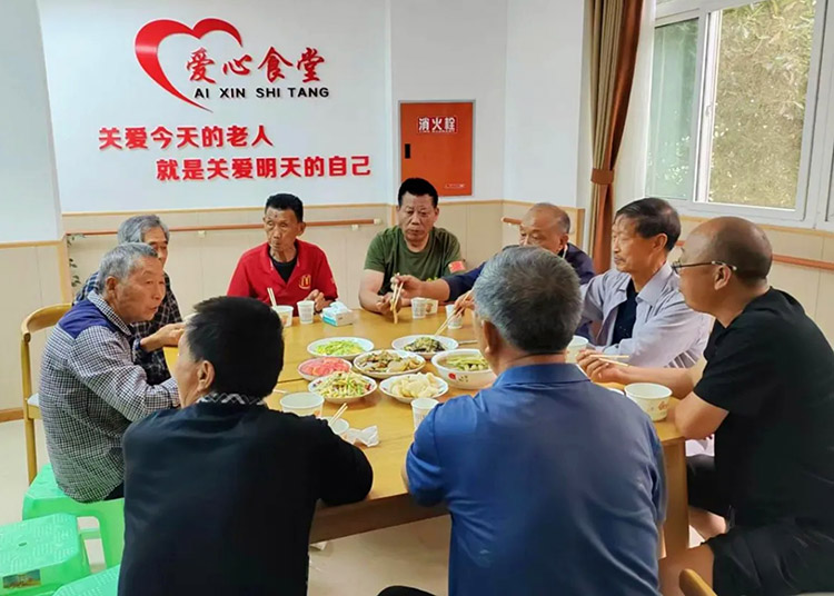 老年人助餐服务点。张敏供图