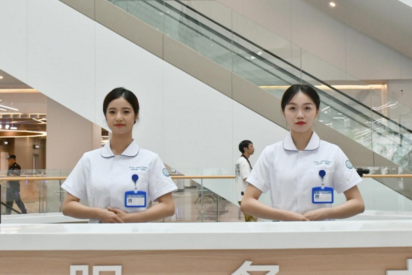 醫院服務人員。達州市第一人民醫院供圖