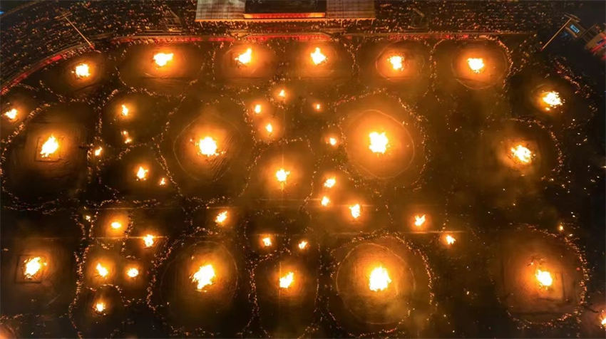 夜晚的火把節。涼山州委宣傳部供圖