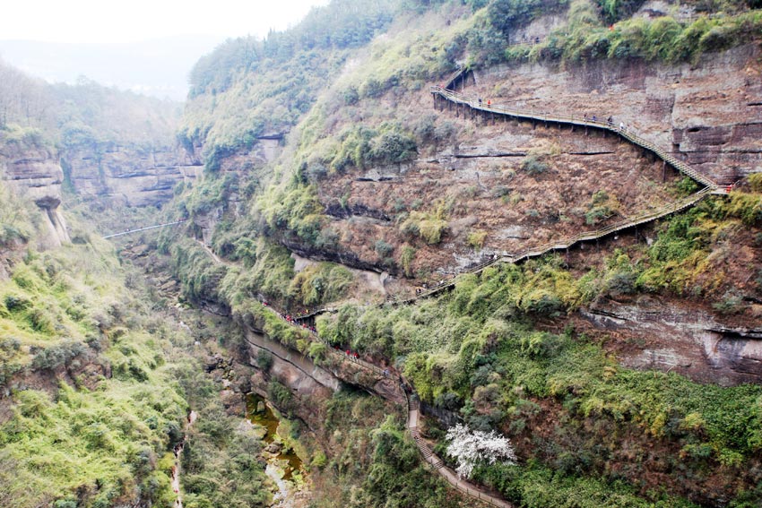 劍門關景區棧道。唐彪攝