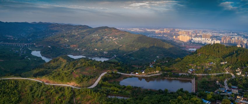 龙泉山风景图。成都市生态环境局供图