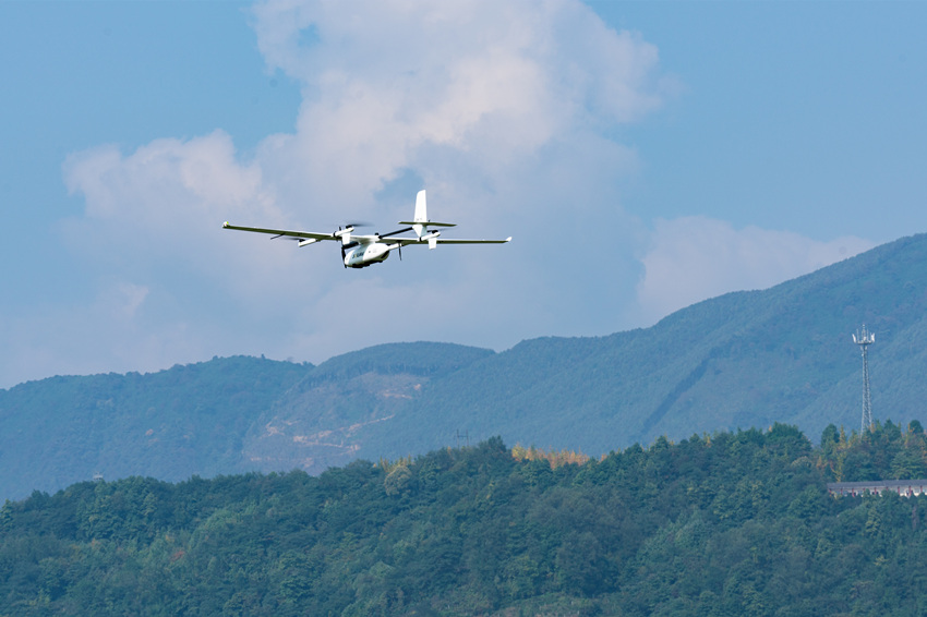 無人機產品正在永昌機場進行測試。北川縣委宣傳部供圖