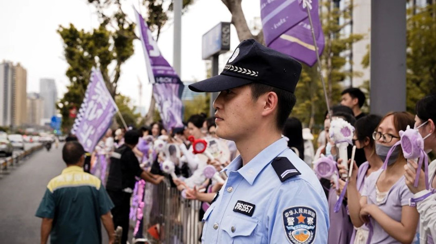 执勤中的公安民警。成都高新公安供图
