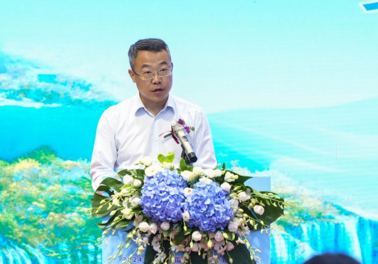中国旅游研究院战略所所长吴普研究员致辞。九管局供图
