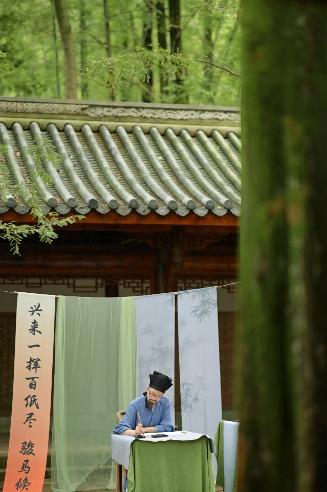 書法展示體驗。范芸溪供圖