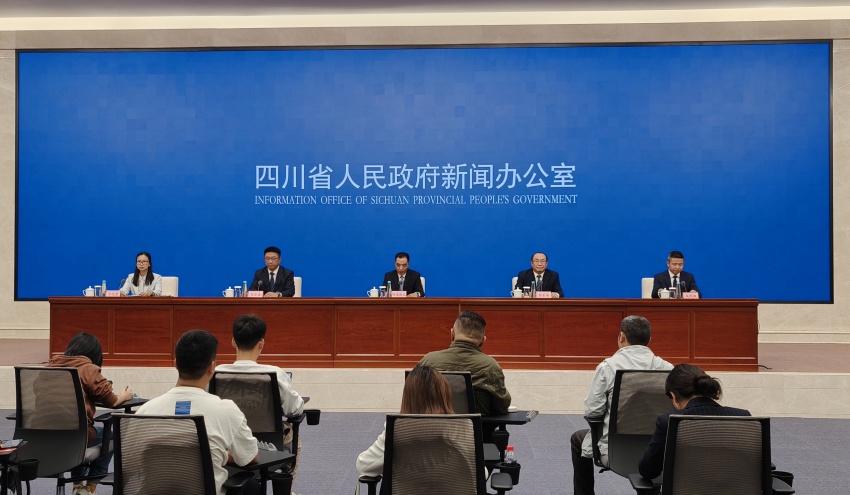 发布会现场。陈萱摄