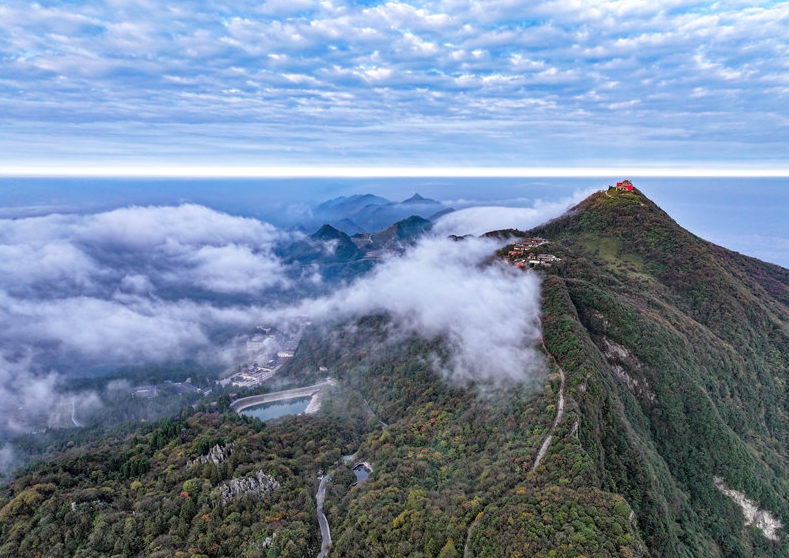 华蓥山冬景入画来