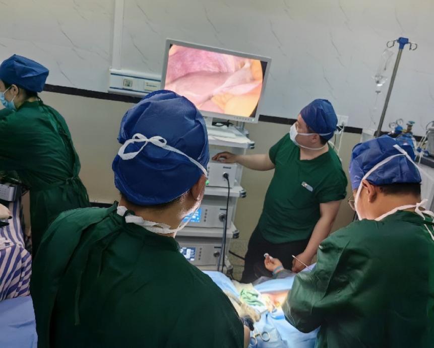 板橋鎮中心衛生院首次開展腹腔鏡微創手術