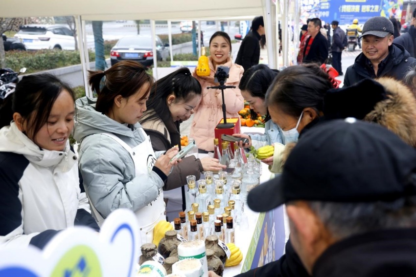 川货电商节遂宁分会场。伍凤供图