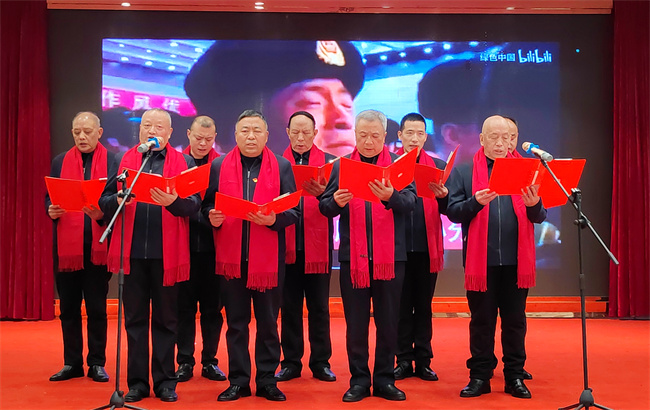 军休干部小合唱。富顺县退役军人事务局供图