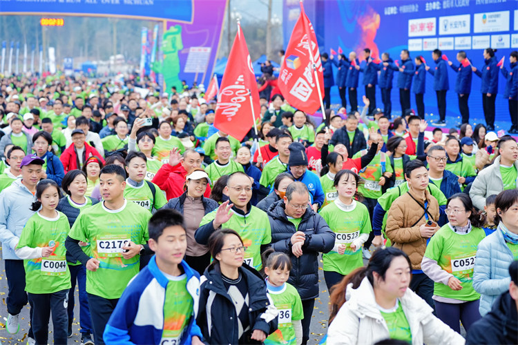 2024德阳半程马拉松健康跑现场。主办方供图