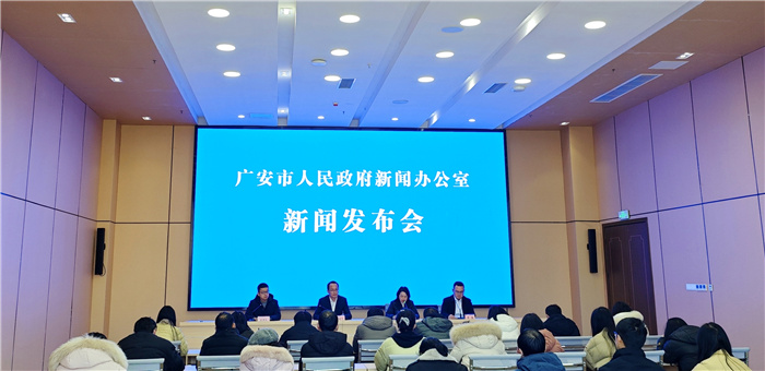 新闻发布会现场。王林摄