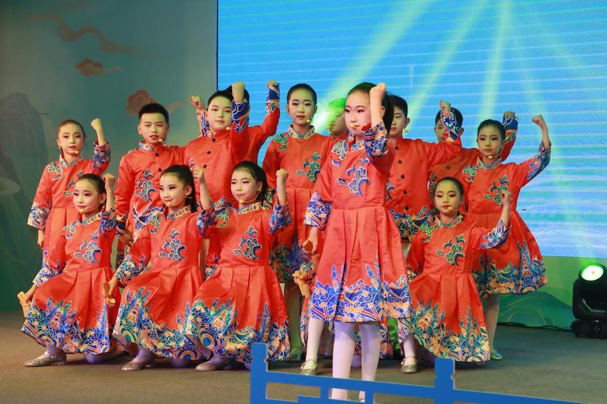 快板《趣说西游》。通江县委宣传部供图