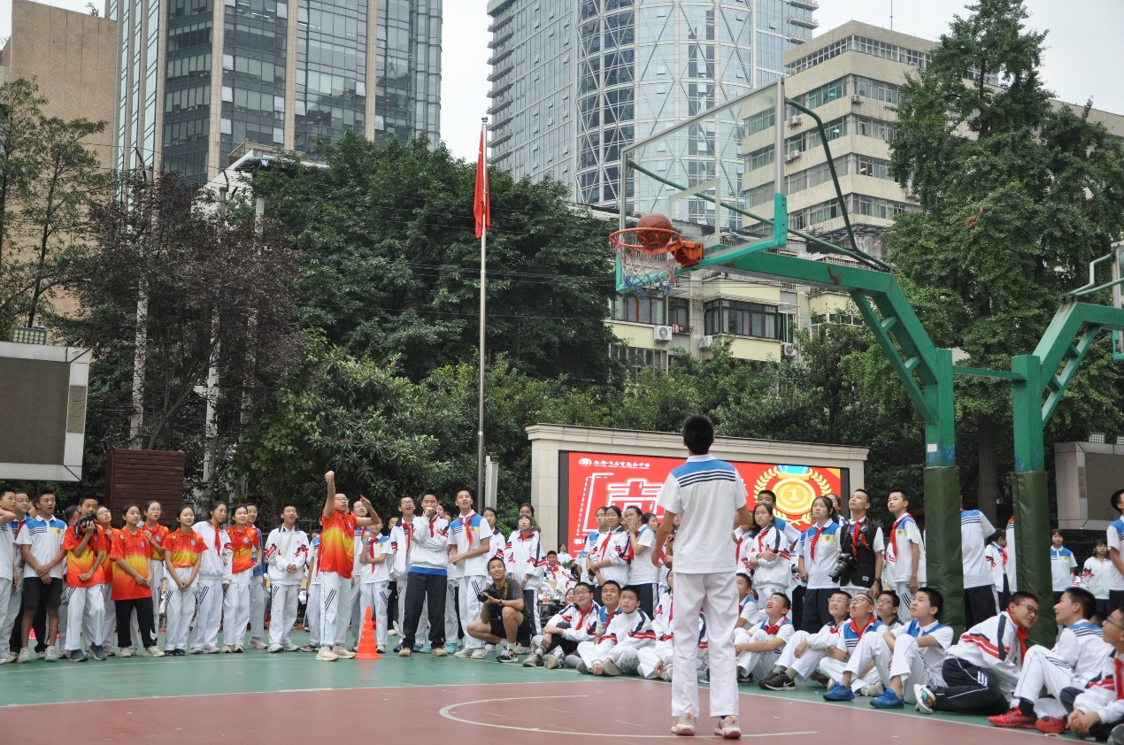 個性化的學生活動：校園吉尼斯挑戰賽。成都市石室聯合中學供圖