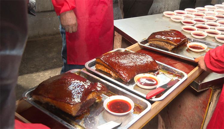 色泽诱人的“大肉”。阳林玥供图
