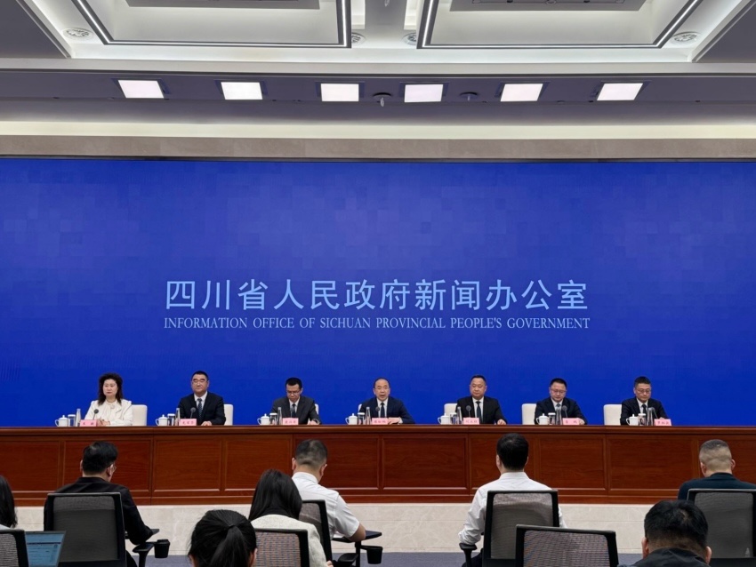 发布会现场。张越摄