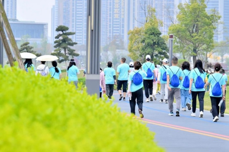 龙泉山城市森林公园徒步。成都市文广旅局供图