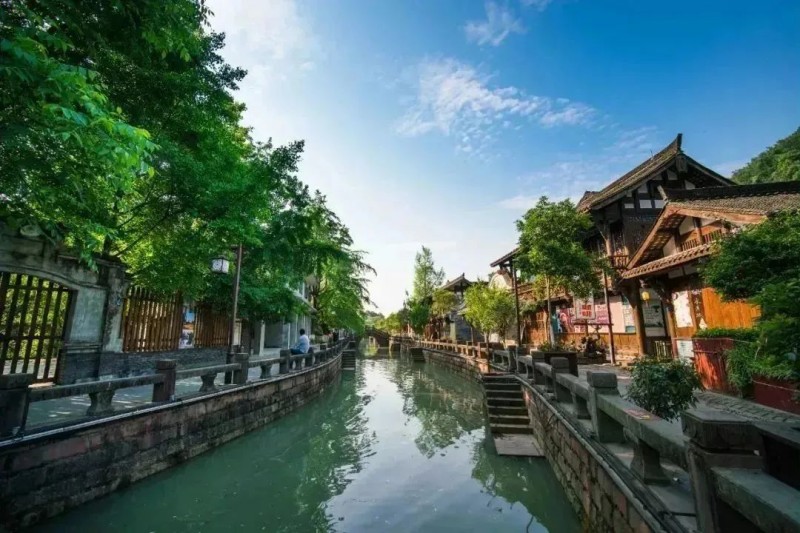 街子古镇。成都市文广旅局供图