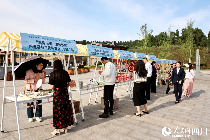 文创产品展览展示区。孙小红摄