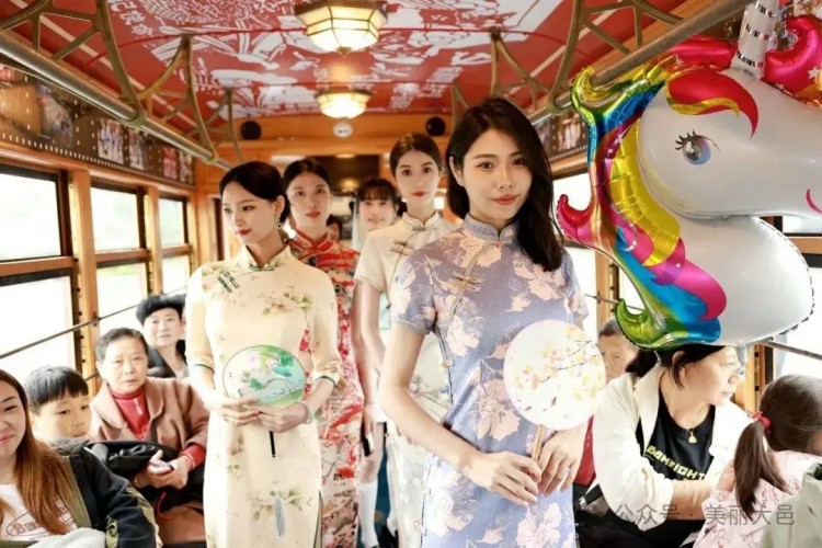 安仁古镇，汉服表演。成都市文广旅局供图