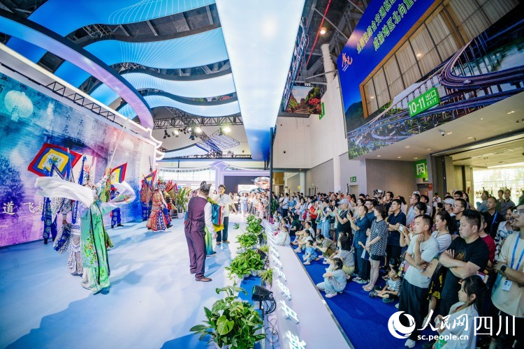 广元馆现场。人民网记者 王波摄