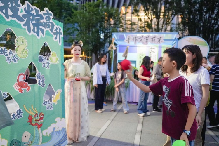 市民参与活动。宜宾文旅会展集团供图