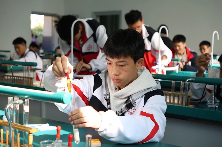 云南建水实验中学成为当地教育领域的标杆学校。学校供图