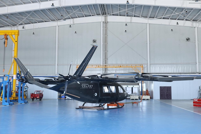 首架“自贡造”沃兰特VE25-100型电动垂直起降飞行器（eVTOL）原型机正式下线。陈天航供图