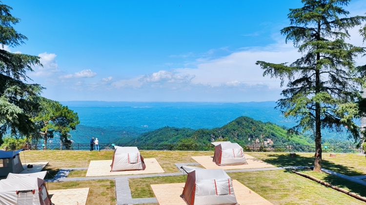 五馬坪星空雲海露營基地。五馬坪景區供圖