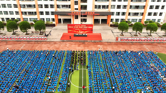 进校园活动。宣汉县退役军人事务局供图