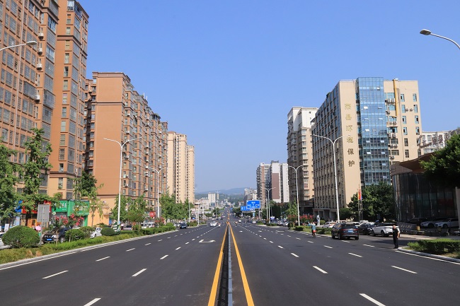 市政设施完好。荣县融媒供图