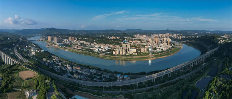 千年古城蒼溪全景。蒼溪縣融媒體中心供圖