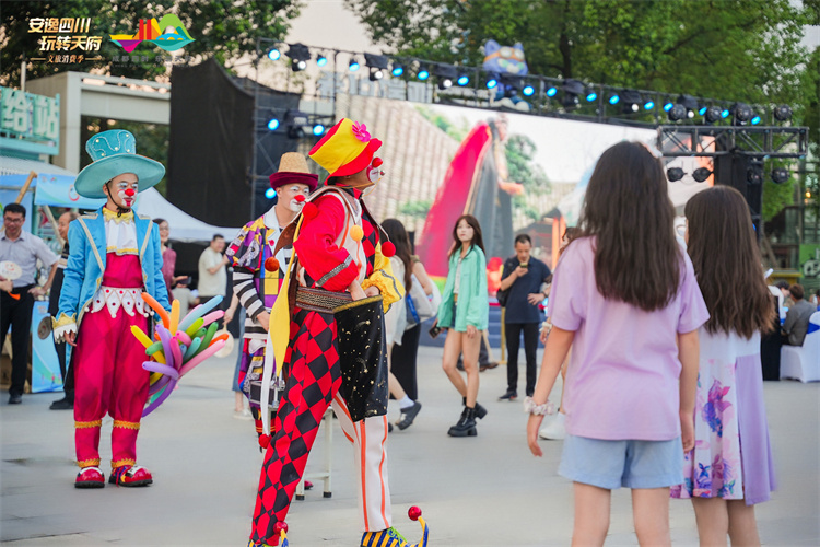 现场文艺活动。主办方供图