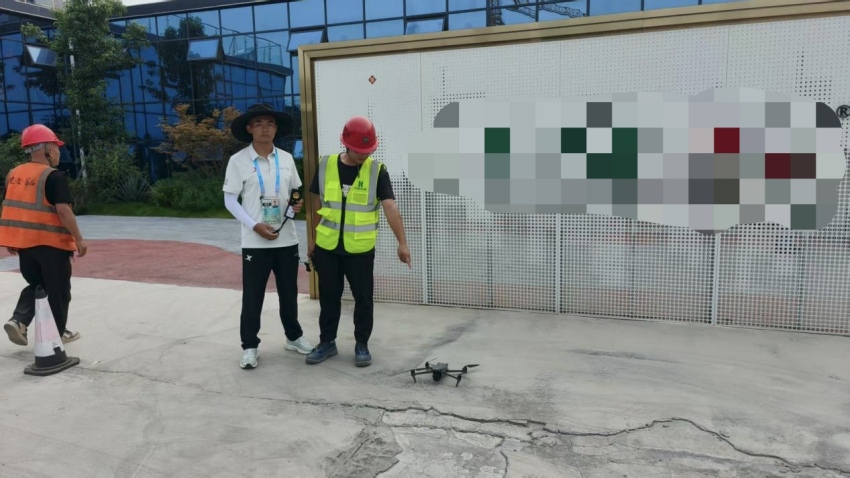 吳某在建筑工地使用無人機拍攝被處罰。成都市公安局供圖