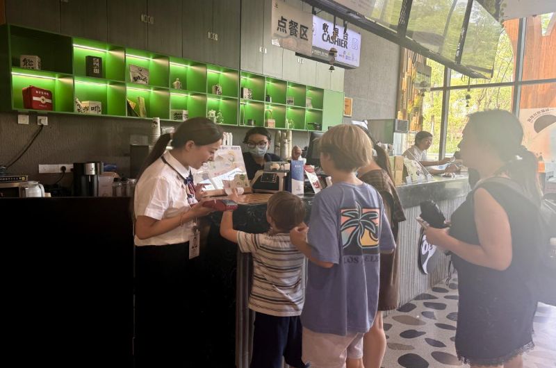 工商银行“即买即退”离境退税点。龚航摄