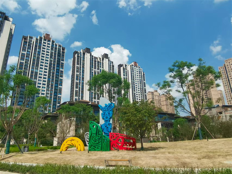 开放的金沙滨河公园C区。黄成薇供图