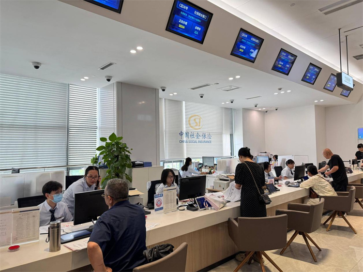 青羊区政务服务中心。郑栋梁供图
