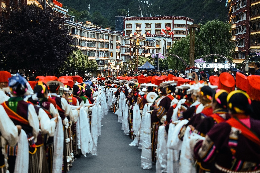 2025康定情歌国际音乐节现场。康定市文广旅局供图