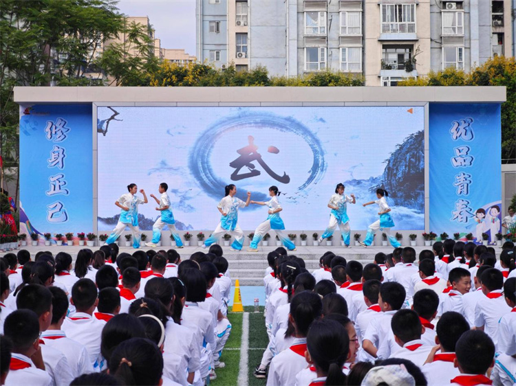 學生武術表演。楊雪怡供圖