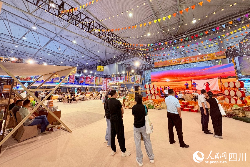 第十一届四川农业博览会现场。人民网记者 朱虹摄