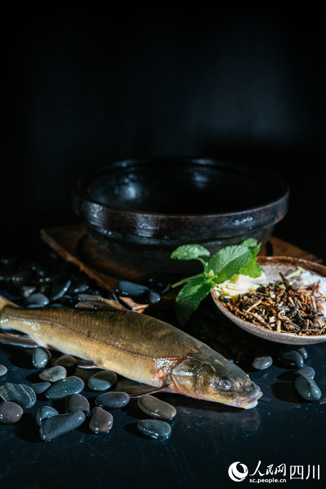 获得专利的石锅鱼美食。实习生唐艺娟摄