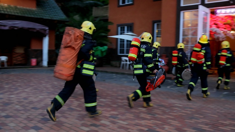 利用夜晚时间开展熟悉演练。四川省消防救援总队供图