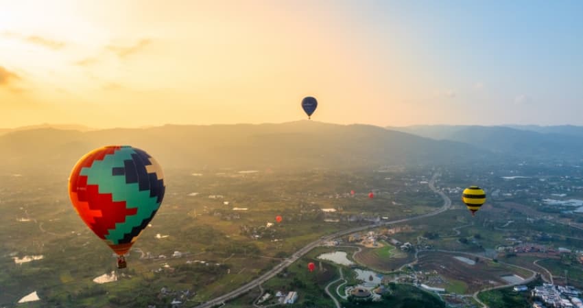 活動當天放飛的熱氣球。主辦方供圖