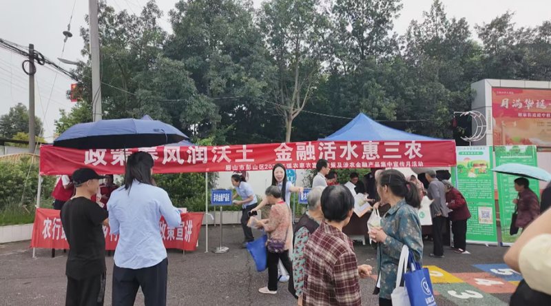 主题宣传活动现场。曾泰霖摄