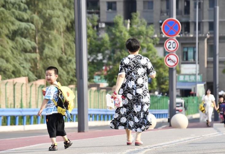 用心贴近群众，以“网”为民服务