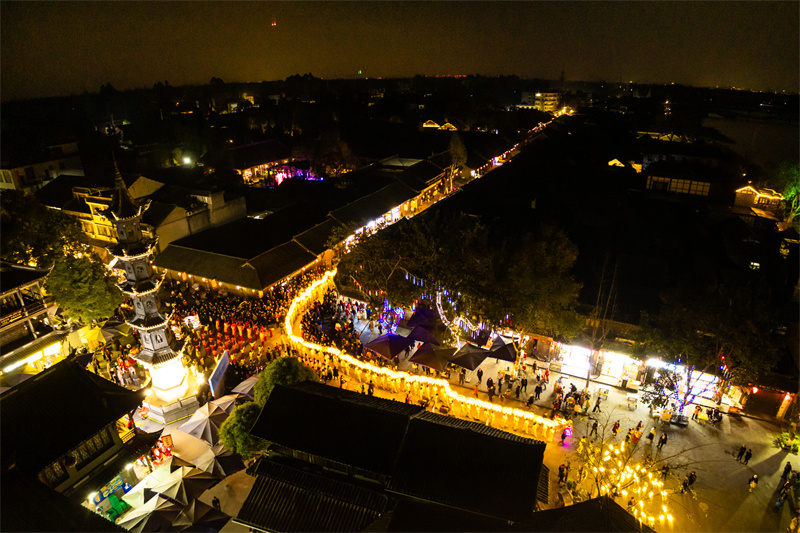 圓通古鎮夜景。崇州市委宣傳部供圖